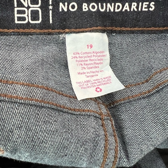 Women's High Waisted Blue Jeans Junior Size 19 - Picture 3 of 5